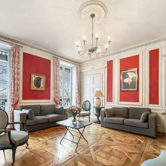  Annonces CRAPONNE : Apartment | LYON (69002) | 122 m2 | 735 000 € 