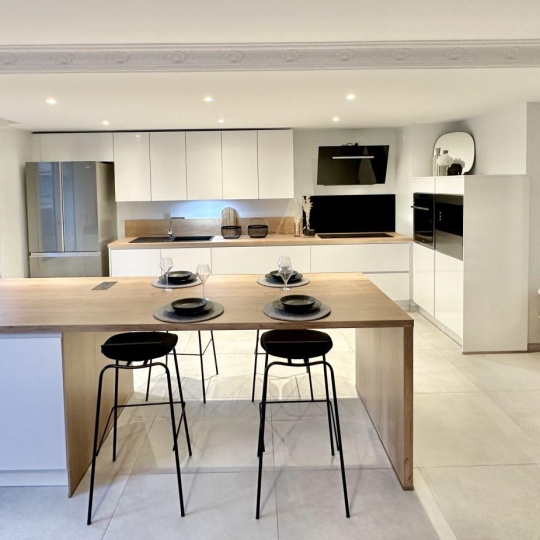  Annonces CRAPONNE : Apartment | VILLEURBANNE (69100) | 150 m2 | 665 000 € 
