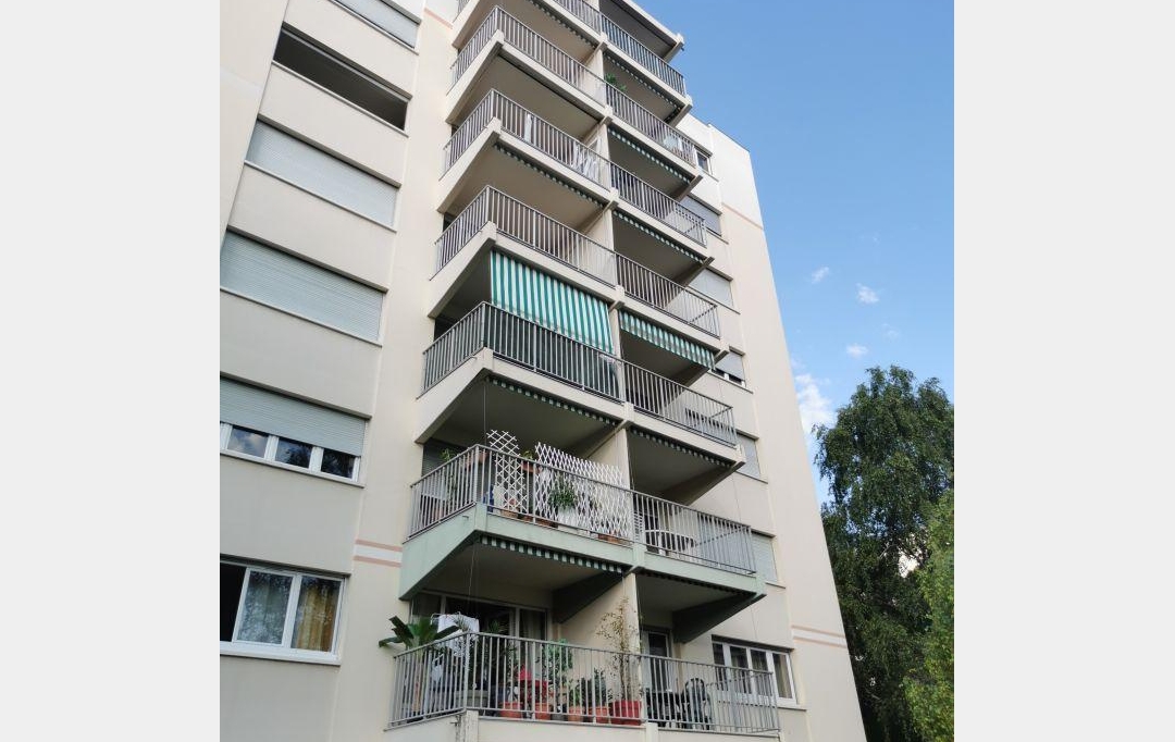 Annonces CRAPONNE : Appartement | SAINTE-FOY-LES-LYON (69110) | 61 m2 | 189 000 € 