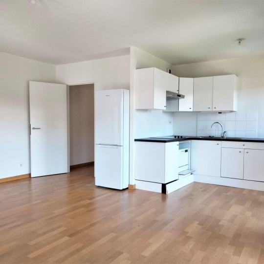  Annonces CRAPONNE : Appartement | LYON (69002) | 56 m2 | 1 100 € 