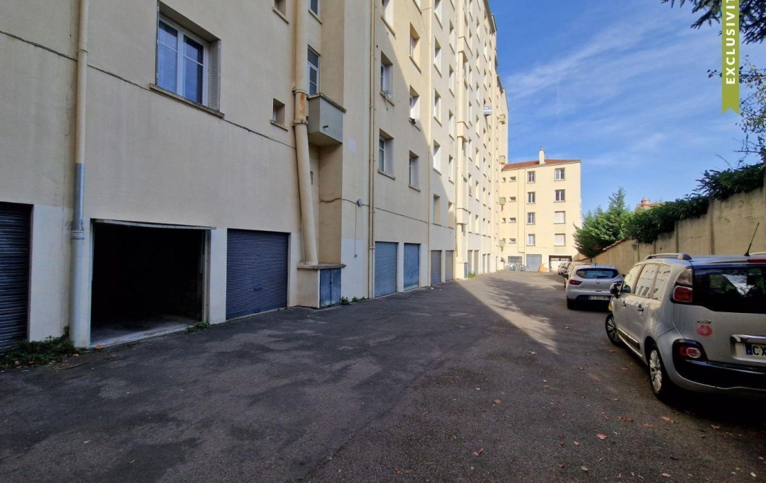 Annonces CRAPONNE : Garage / Parking | LYON (69003) | 10 m2 | 16 000 € 