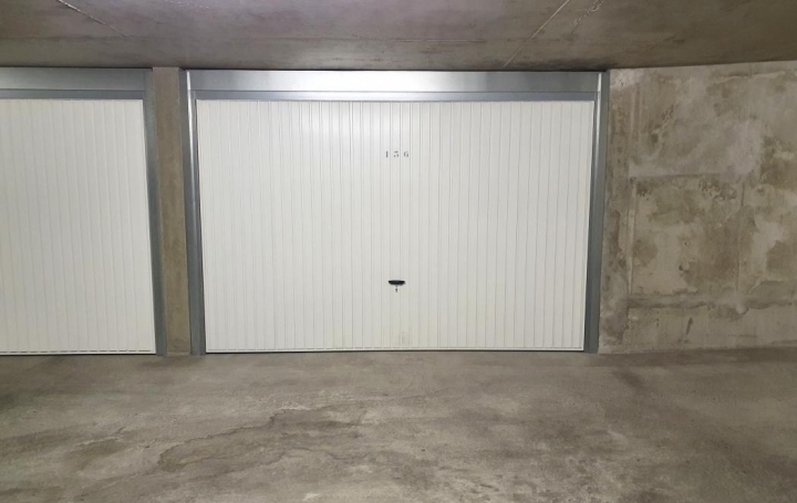 Annonces CRAPONNE : Garage / Parking | LYON (69007) | 17 m2 | 22 000 € 